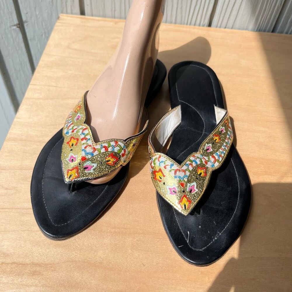 Vintage Indian Leather Sandals – Hand-Painted Gold Enamel – Size 7